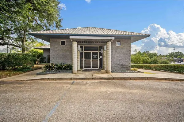1132 Hillcrest RD