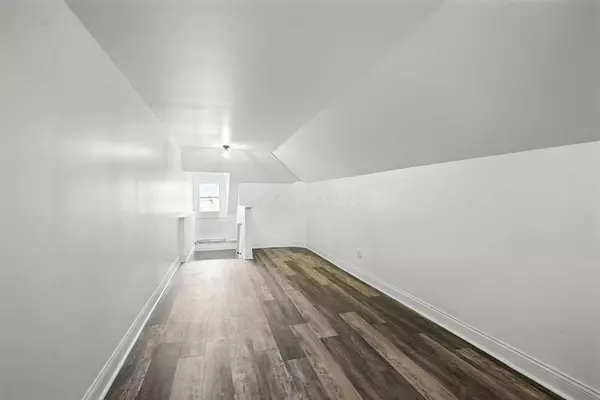 5864 N 20th Street, Columbus, OH 43203