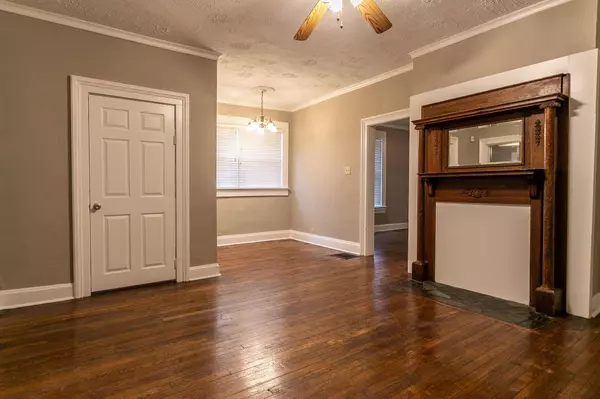 1512 Indianola Avenue, Columbus, OH 43201