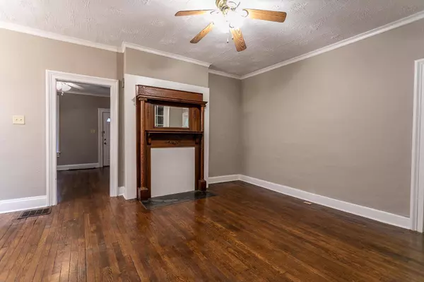 1512 Indianola Avenue, Columbus, OH 43201