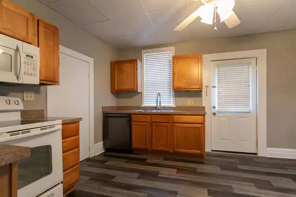 1512 Indianola Avenue, Columbus, OH 43201