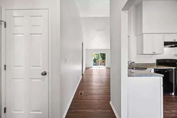 6948 Kinston Drive, Canal Winchester, OH 43110