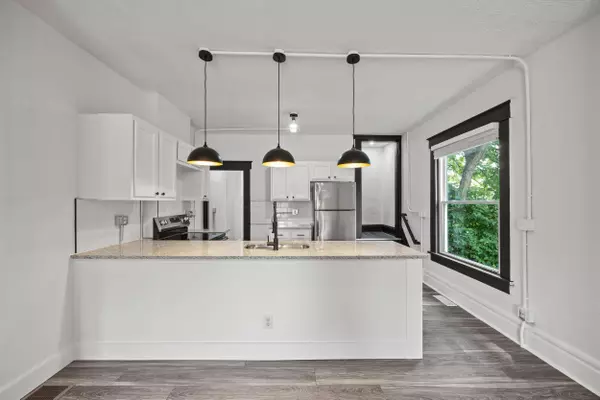 941 E Whittier Street, Columbus, OH 43206