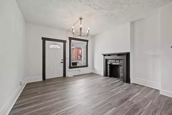 941 E Whittier Street, Columbus, OH 43206