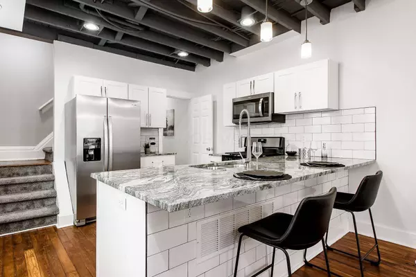 1013 E Rich Street, Columbus, OH 43205