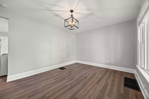 2876 Indianola Avenue, Columbus, OH 43202