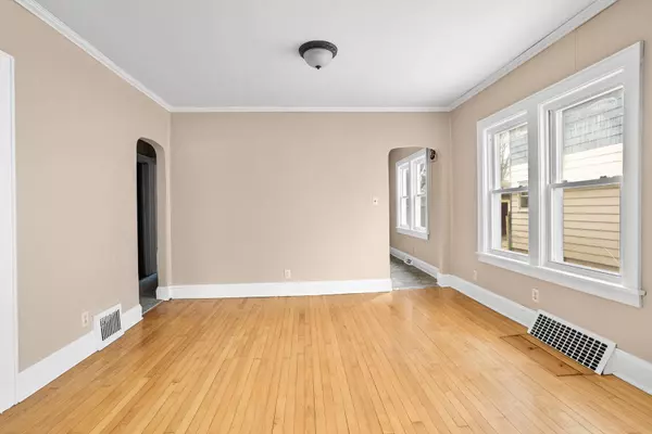 428 S 70th St, Milwaukee, WI 53214