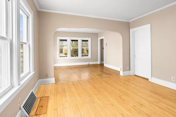 428 S 70th St, Milwaukee, WI 53214