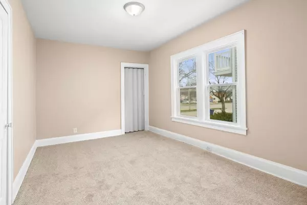 428 S 70th St, Milwaukee, WI 53214