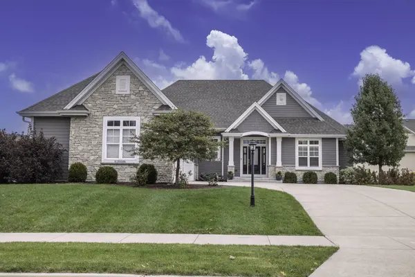 W198N5686 Powell Dr, Menomonee Falls, WI 53051