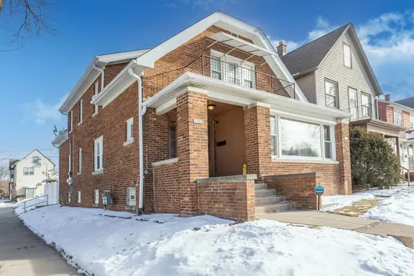 1100 S 61st St Unit 1102, West Allis, WI 53214