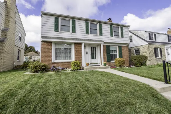 1665 S 52nd St, West Milwaukee, WI 53214