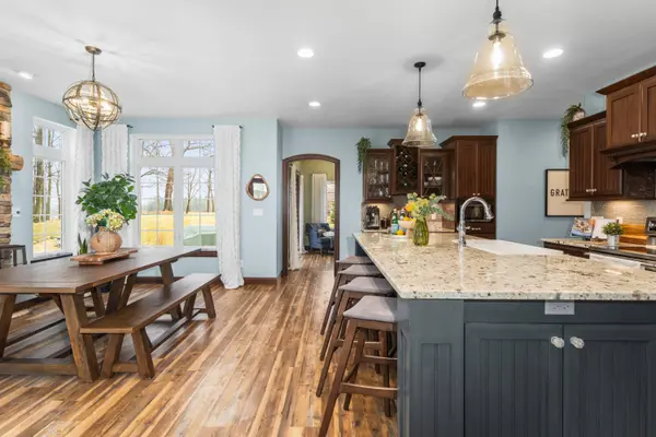 3842 Timber Stone Way, Richfield, WI 53033