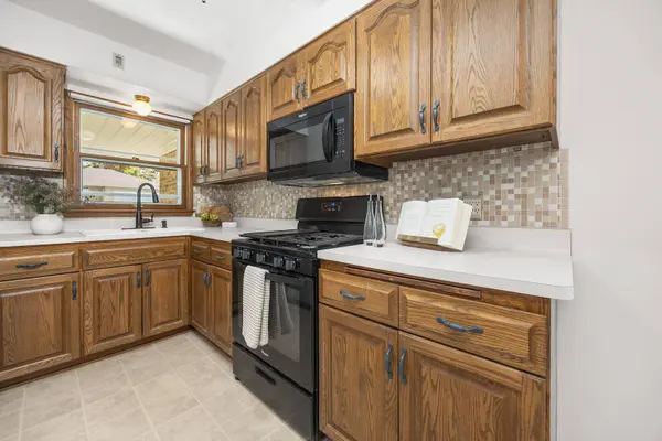 250 S Hine Ave, Waukesha, WI 53188