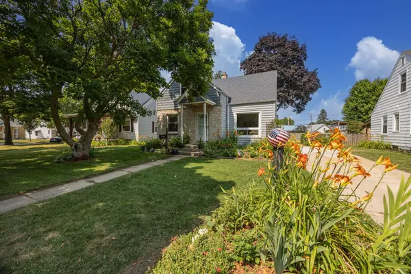 1508 E Tripoli Ave, Milwaukee, WI 53207