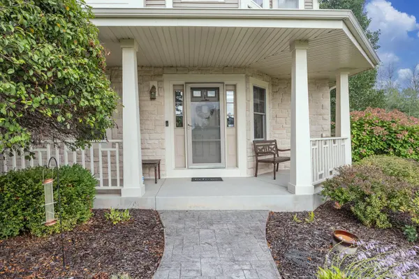 W192N5800 Spencers PASS, Menomonee Falls, WI 53051