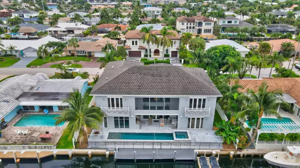 807 Dover St, Boca Raton, FL 33487-3112