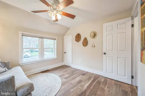 626 JACKSON AVE, Glenside, PA 19038