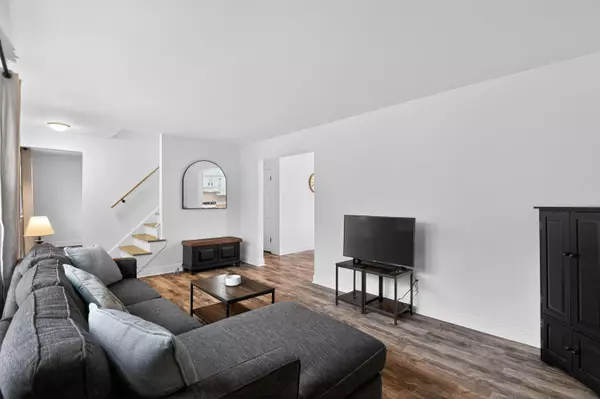 17 Siskin Lane, Cape May Court House, NJ 08210