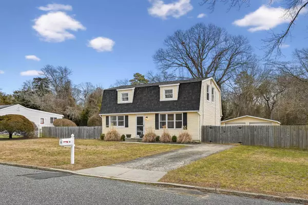 17 Siskin Lane, Cape May Court House, NJ 08210