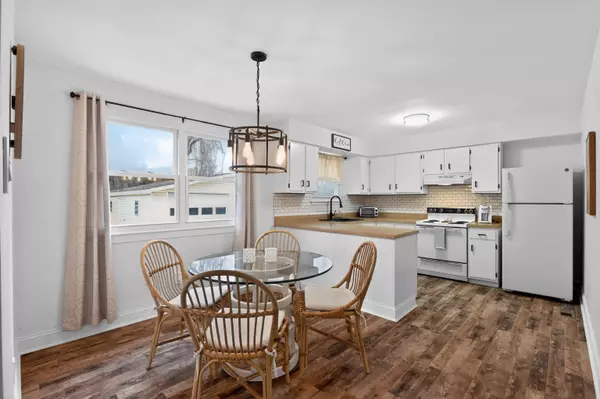 17 Siskin Lane, Cape May Court House, NJ 08210