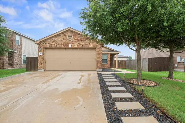 715 Estes PARK, Taylor, TX 76574