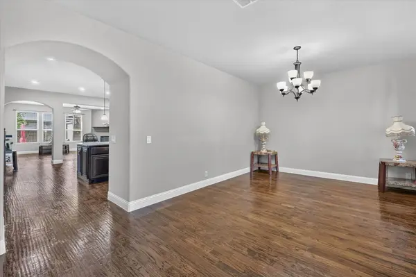 316 Jernigan DR, Euless, TX 76040