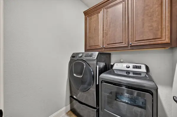 316 Jernigan DR, Euless, TX 76040