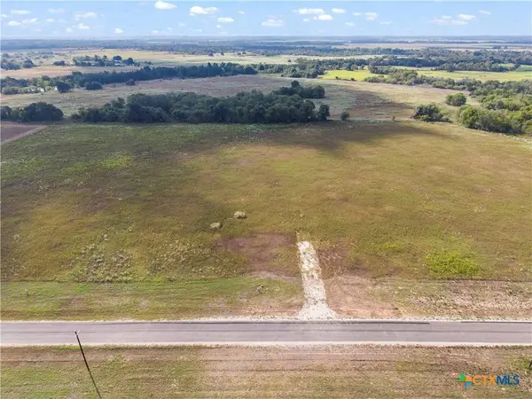 172 Highland DR, Cameron, TX 76520