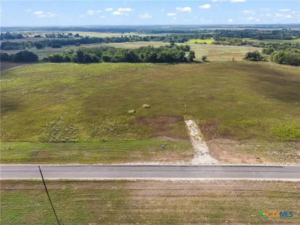 172 Highland DR, Cameron, TX 76520
