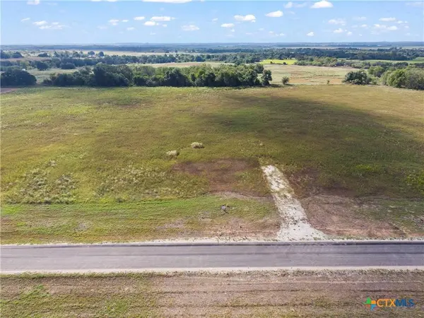 172 Highland DR, Cameron, TX 76520