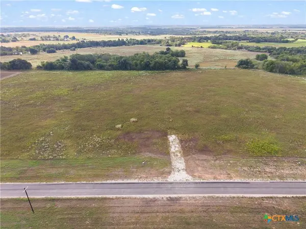 172 Highland DR, Cameron, TX 76520