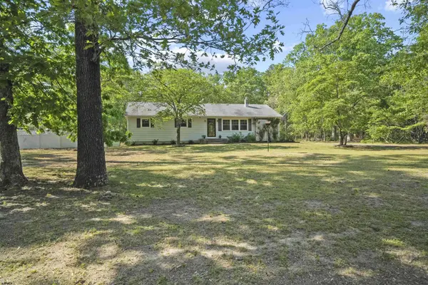 974 11th Ave, Estell Manor, NJ 08330