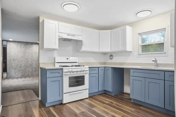 5439 S White horse pike, Egg Harbor City, NJ 08215