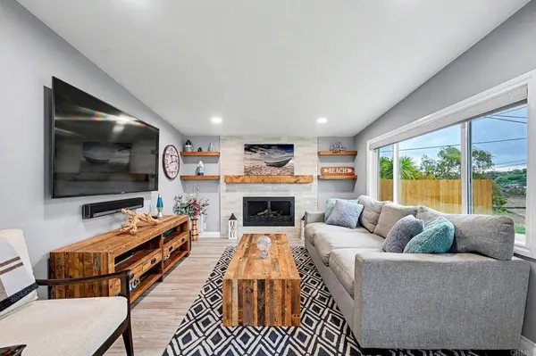 2820 Macdonald St, Oceanside, CA 92054