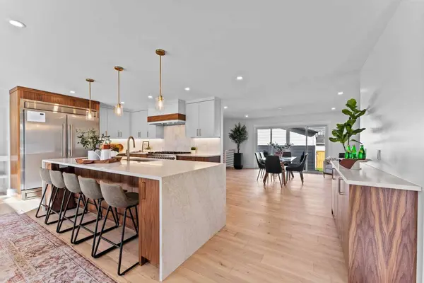1275 Lake Sundance CRES SE, Calgary, AB T2J 2S7