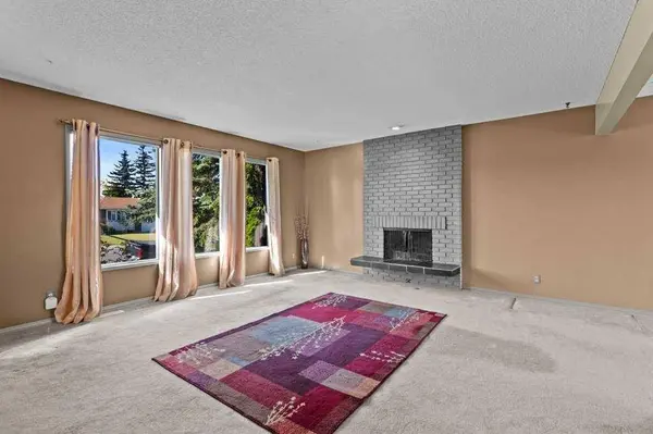 4724 Rundlehorn DR NE, Calgary, AB T1Y 2N4