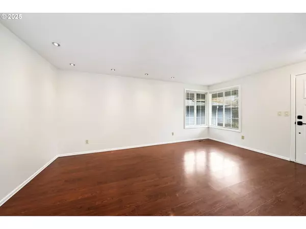 10031 SW 50TH AVE, Portland, OR 97219