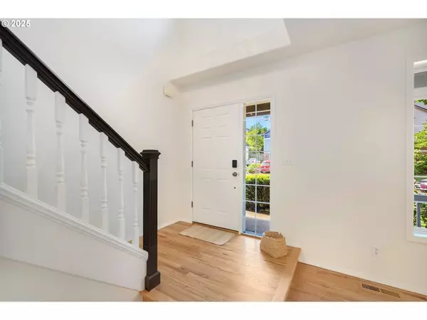 16693 NW OAKRIDGE DR, Portland, OR 97229