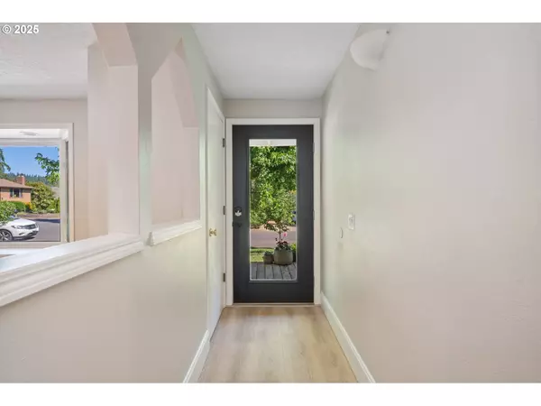 14990 SW CAROLWOOD DR, Beaverton, OR 97007