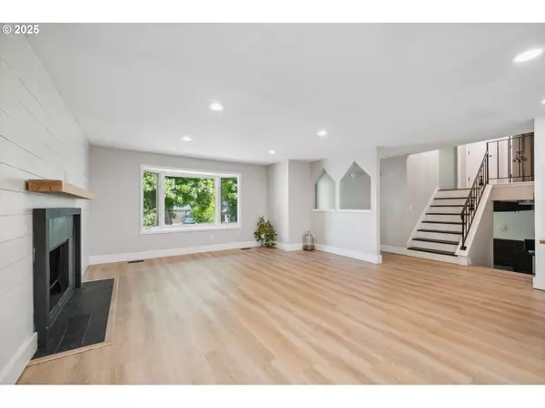 14990 SW CAROLWOOD DR, Beaverton, OR 97007