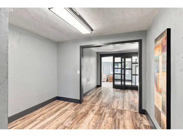 390 SUNSET N AVE, Keizer, OR 97303