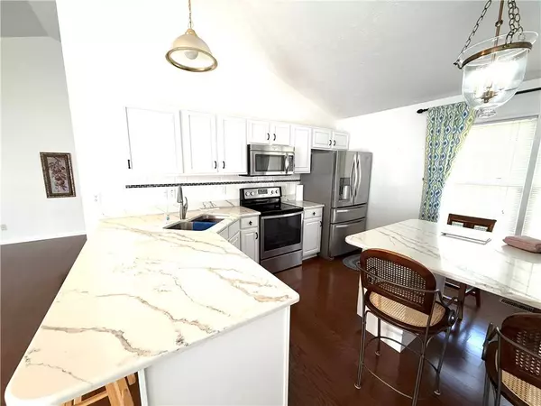 904 Lockhart ST, Hoopeston, IL 60942