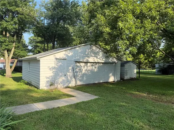 114 Henderson ST, Hoopeston, IL 60942