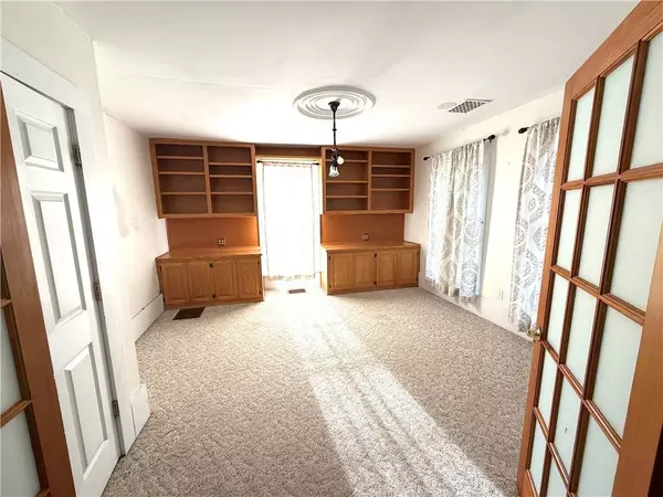 203 Gilbert ST, Rossville, IL 60963