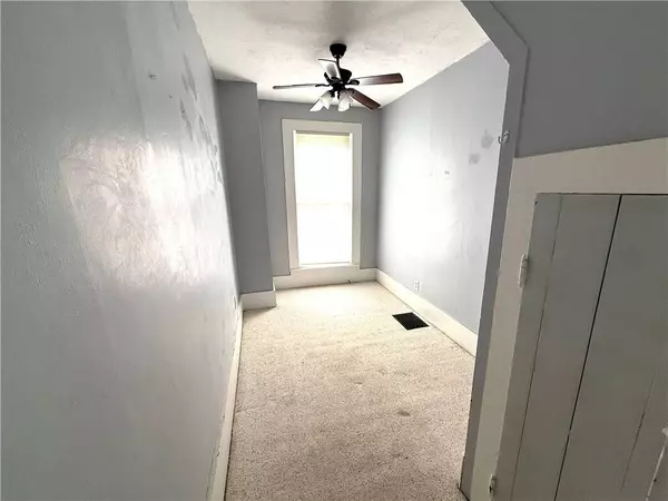 203 Gilbert ST, Rossville, IL 60963