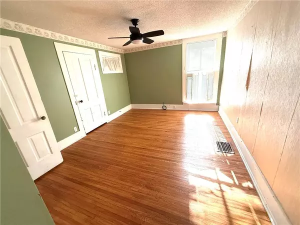 203 Gilbert ST, Rossville, IL 60963