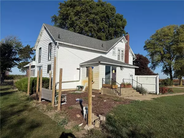 546 N 2400 E RD, Wellington, IL 60973