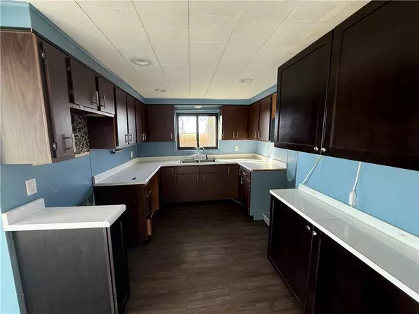 546 N 2400 E RD, Wellington, IL 60973