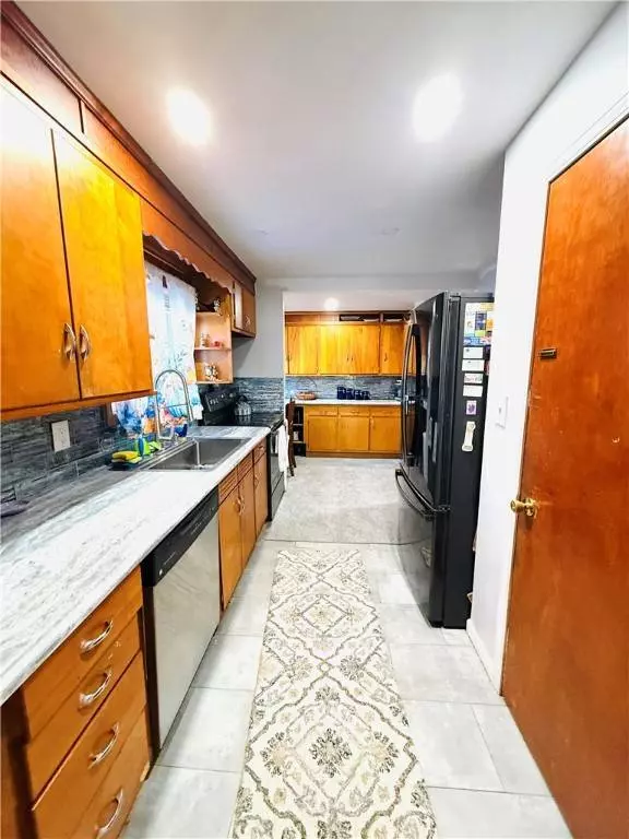 816 E Elm ST, Hoopeston, IL 60942